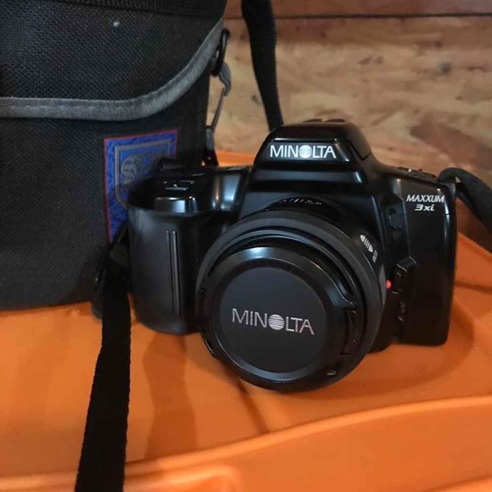 VINTAGE Film Camera Minolta Maxxum Dynax 3xi